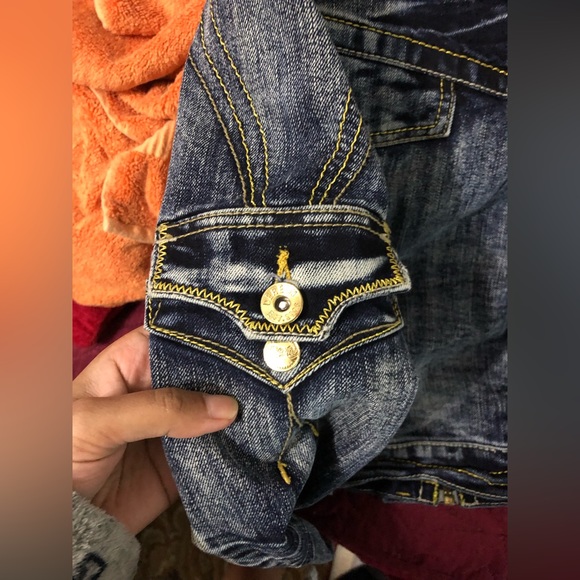 Dereon Jean Jacket - Picture 11 of 11